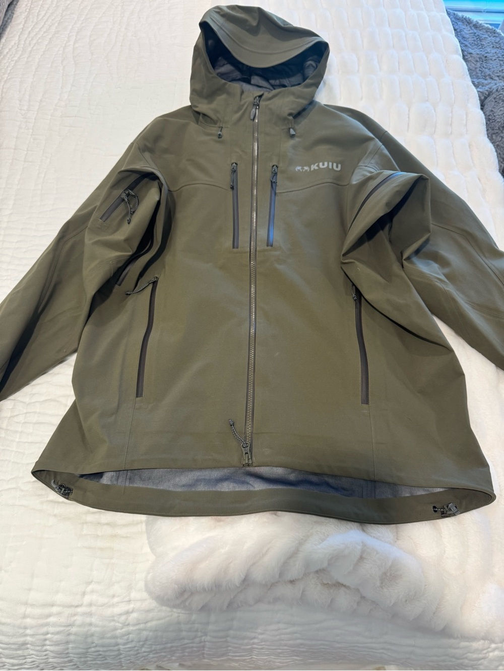 KUIU Olive Green Hooded Softshell Rain Jacket